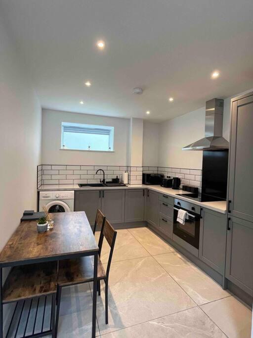 Entire Property In Downham Market, Serviced Accomodation Apartment Exterior photo
