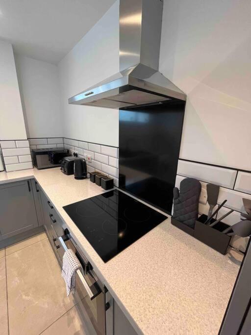 Entire Property In Downham Market, Serviced Accomodation Apartment Exterior photo